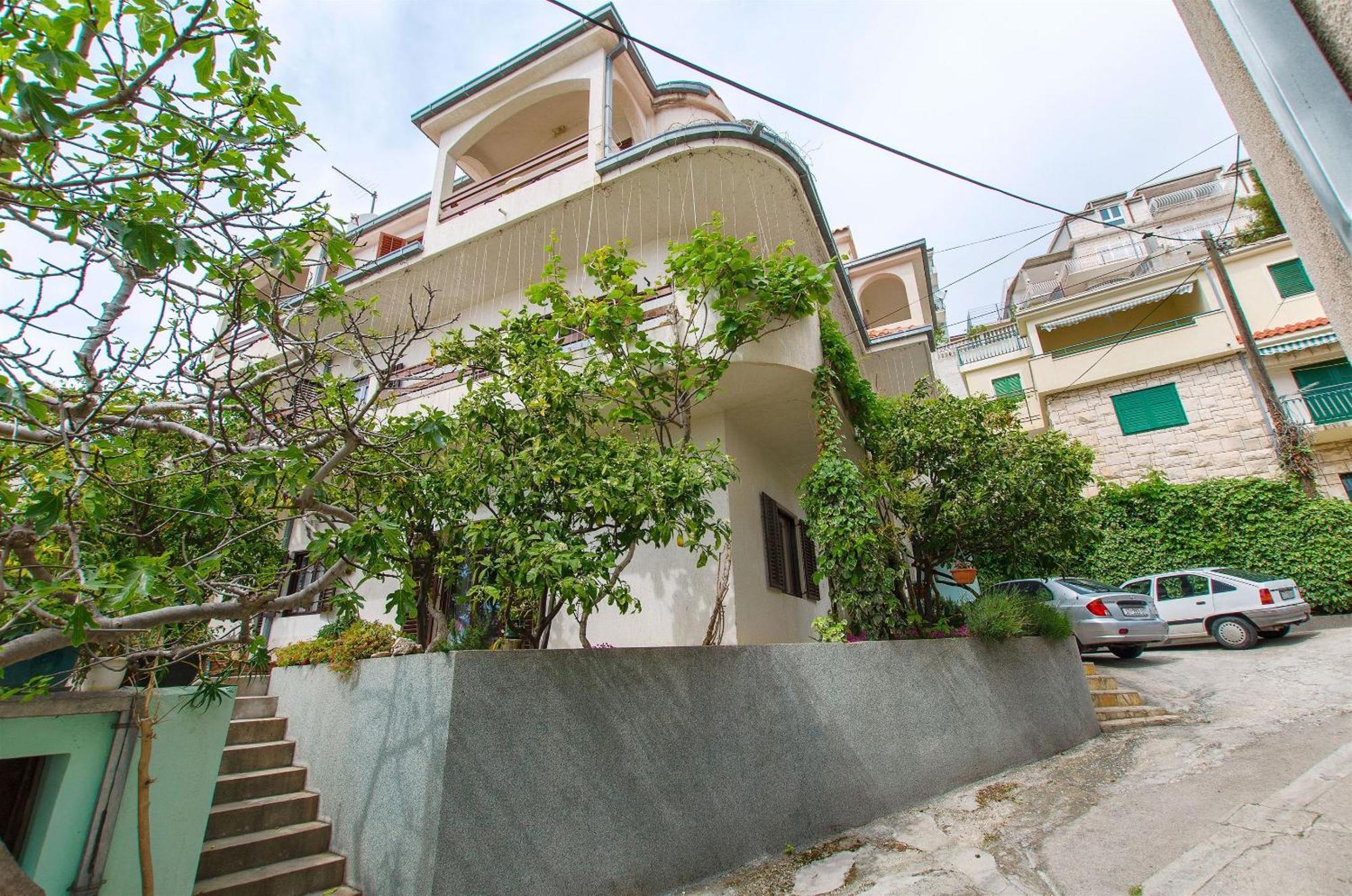 Apartments Neva Sumpetar Luaran gambar